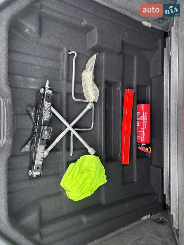 Универсал Volvo V60 2015 в Стрые