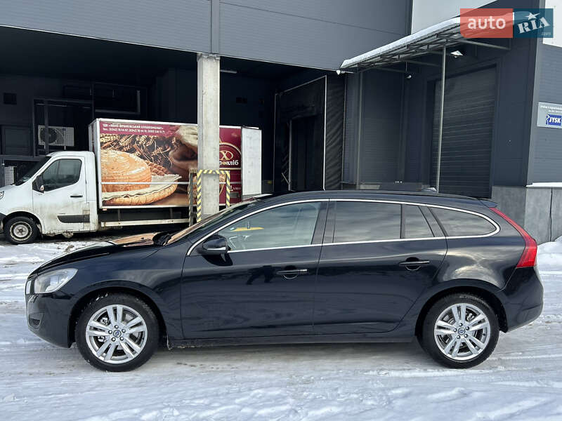 Универсал Volvo V60 2013 в Калуше
