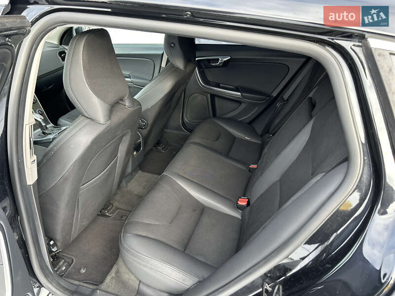 Универсал Volvo V60 2013 в Калуше