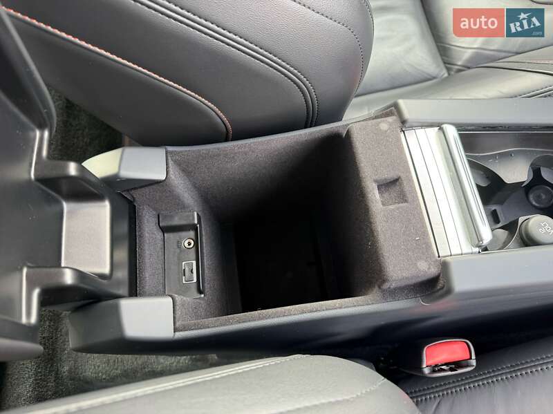 Универсал Volvo V60 2015 в Бродах фото 55 Универсал Volvo V60 2015 в Бродах