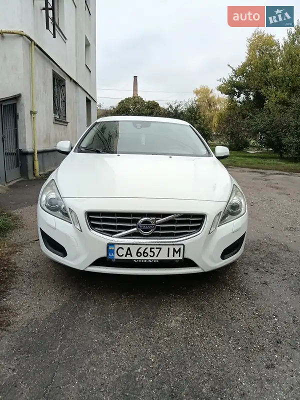 Volvo V60 2011
