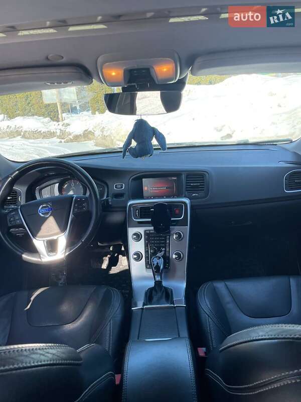 Универсал Volvo V60 2018 в Почаеве