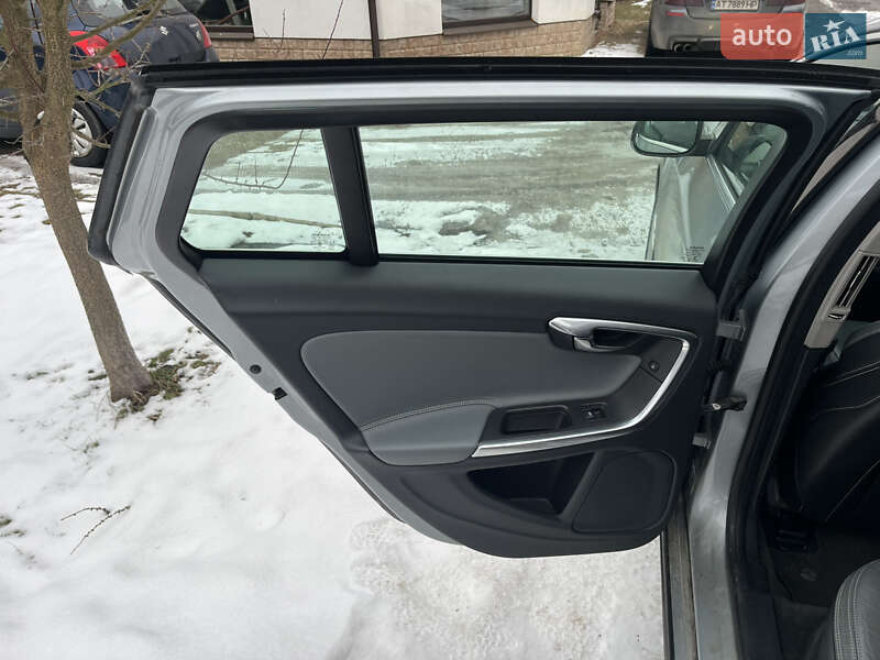 Универсал Volvo V60 2014 в Ивано-Франковске фото 19 Универсал Volvo V60 2014 в Ивано-Франковске