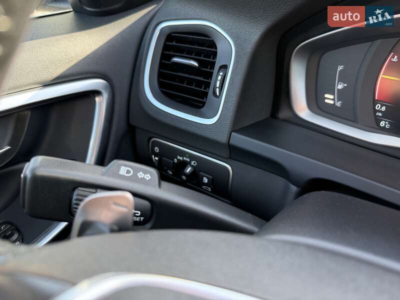 Универсал Volvo V60 2015 в Бродах фото 67 Универсал Volvo V60 2015 в Бродах