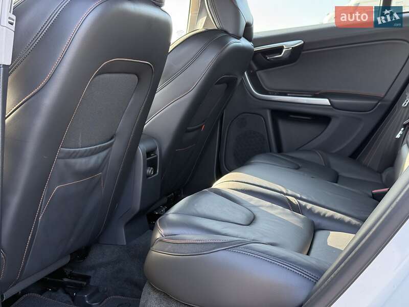 Универсал Volvo V60 2015 в Бродах фото 70 Универсал Volvo V60 2015 в Бродах