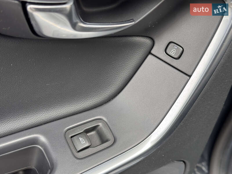 Універсал Volvo V60 2014 в Івано-Франківську фото 37 Універсал Volvo V60 2014 в Івано-Франківську
