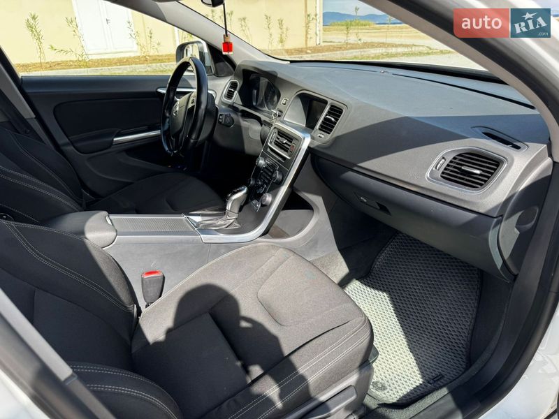 Универсал Volvo V60 2013 в Нежине