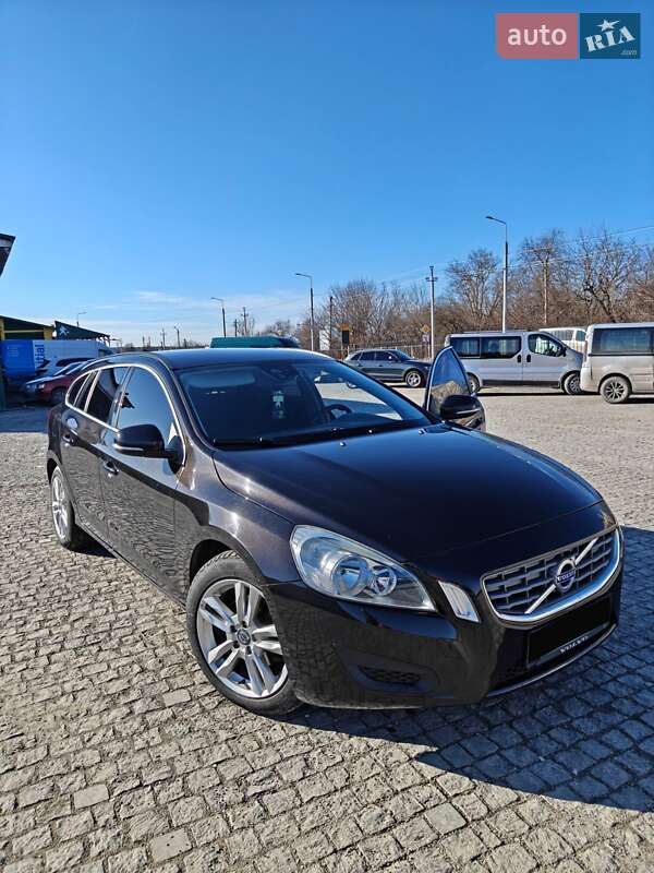 Універсал Volvo V60 2012 в Кременці