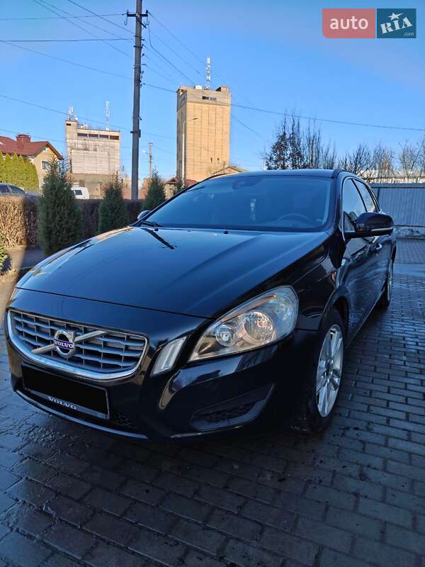 Універсал Volvo V60 2012 в Кременці