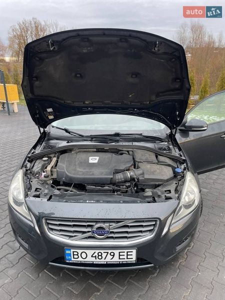 Універсал Volvo V60 2011 в Зборові