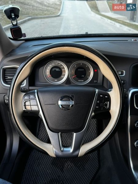 Универсал Volvo V60 2011 в Львове