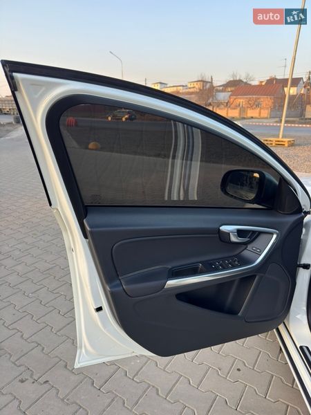Универсал Volvo V60 2011 в Луцке
