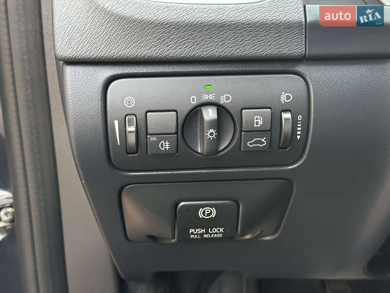 Універсал Volvo V60 2012 в Стрию