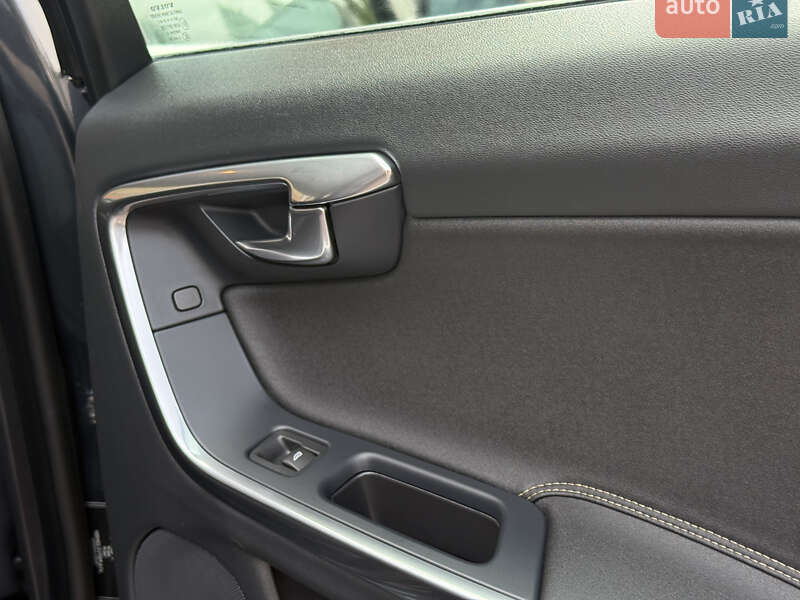 Універсал Volvo V60 2012 в Стрию