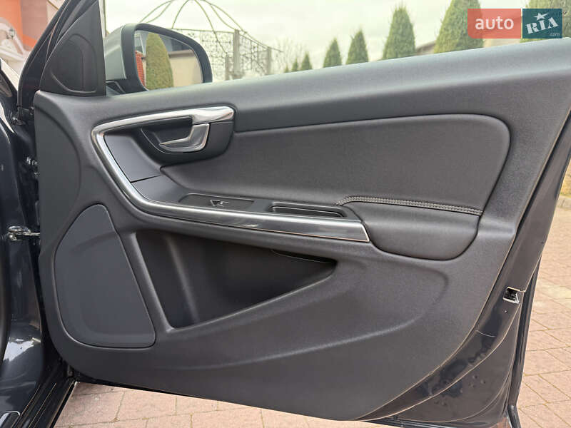 Універсал Volvo V60 2012 в Стрию