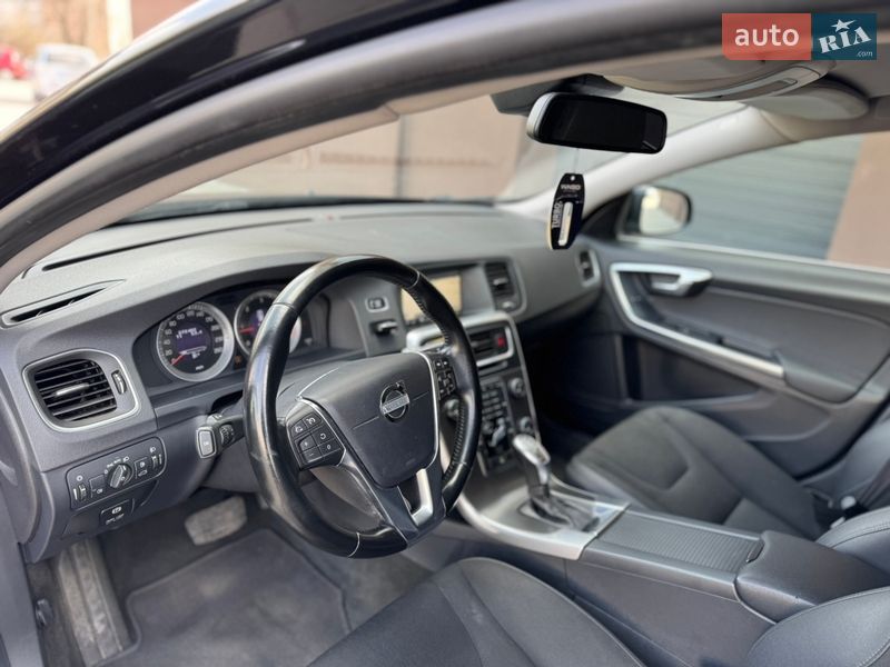 Универсал Volvo V60 2013 в Калуше
