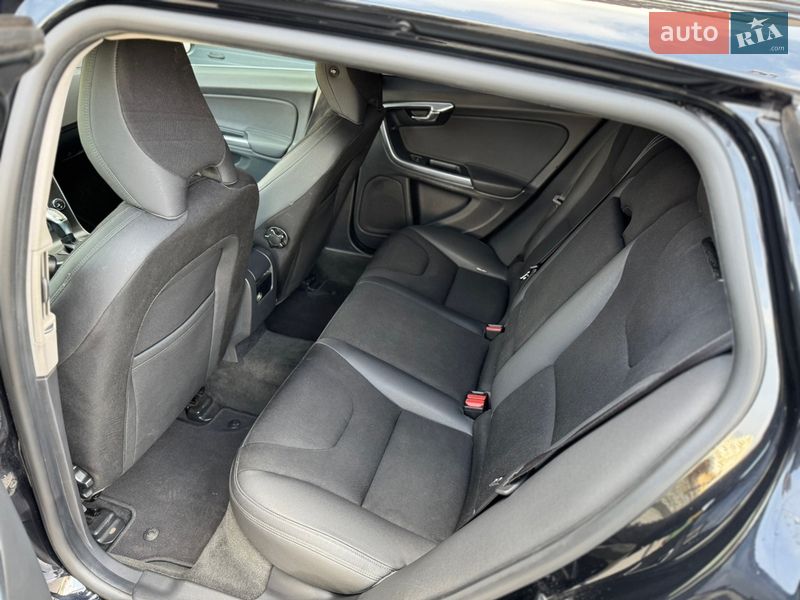 Универсал Volvo V60 2013 в Калуше