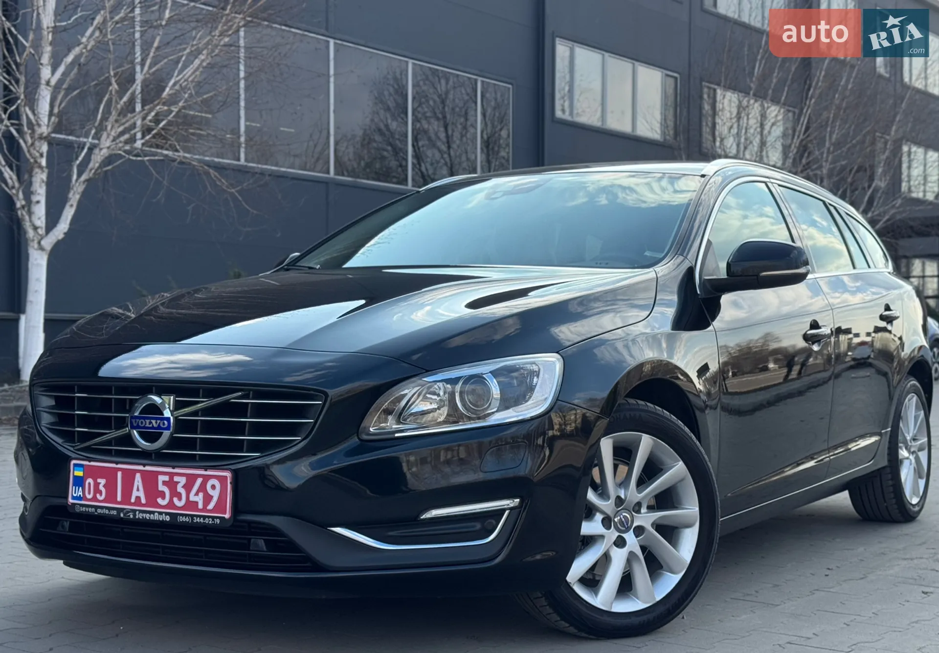 2015 Volvo V60 - фото 1