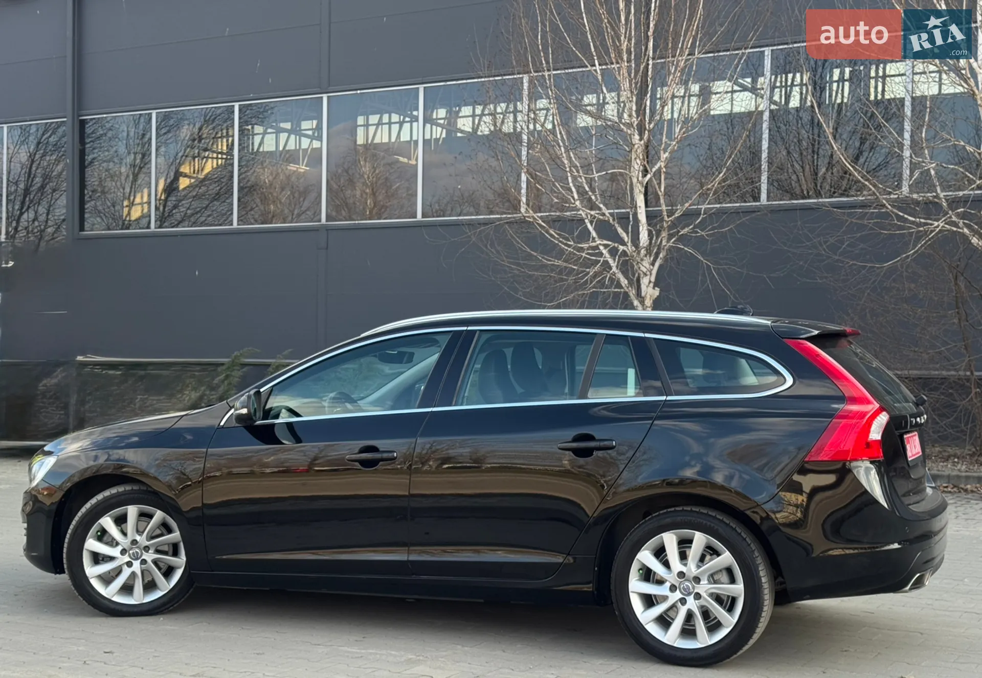 2015 Volvo V60 - мініатюра 8