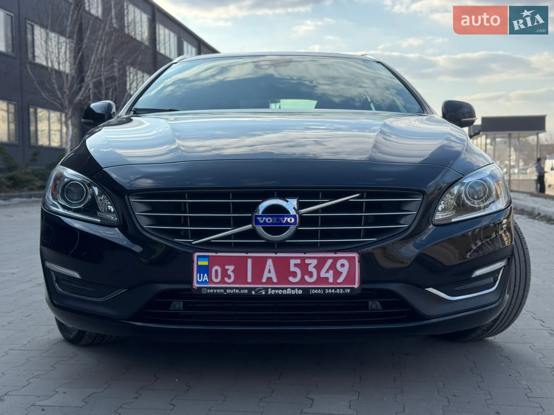 2015 Volvo V60 - мініатюра 12