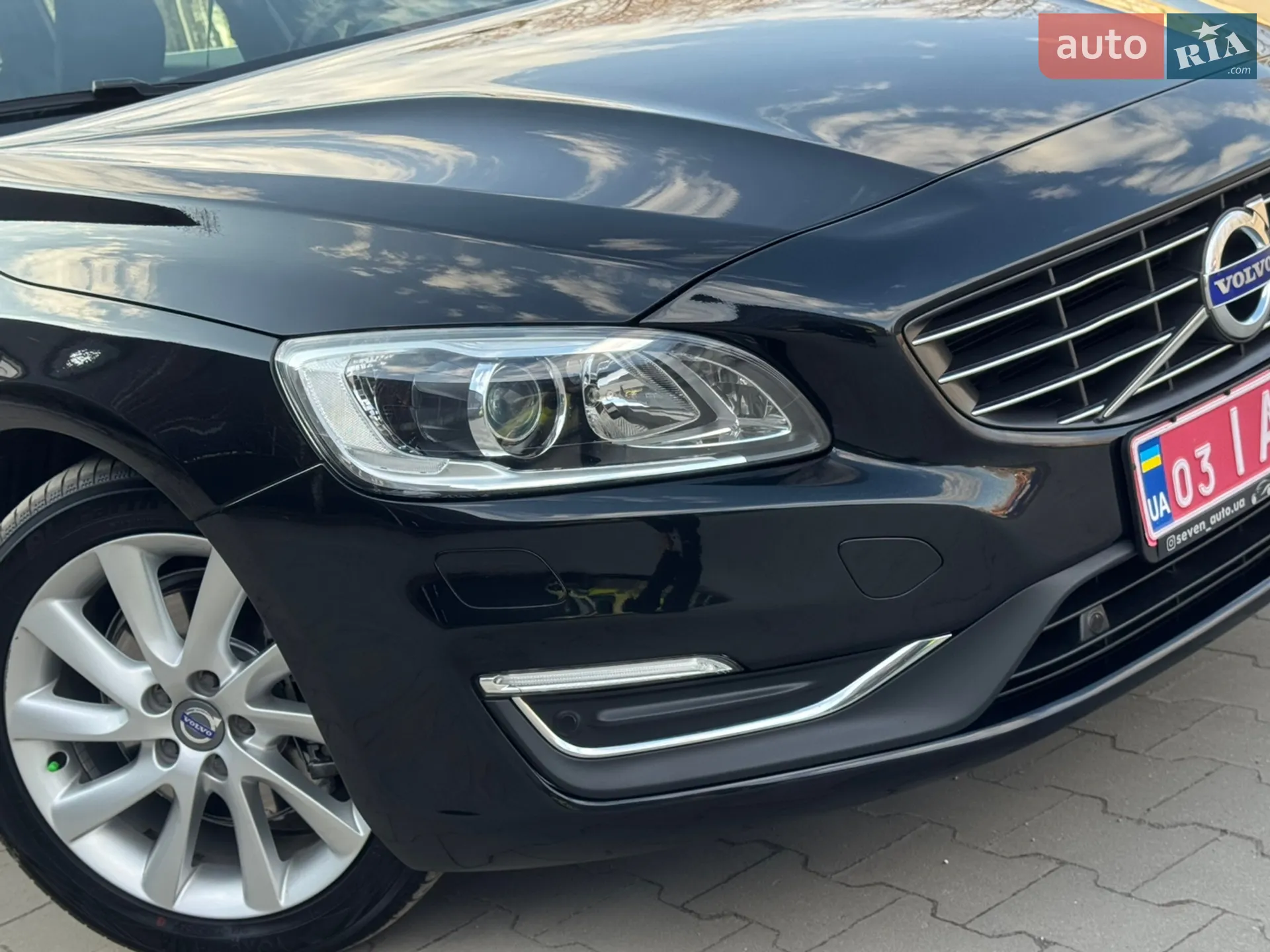 2015 Volvo V60 - мініатюра 13