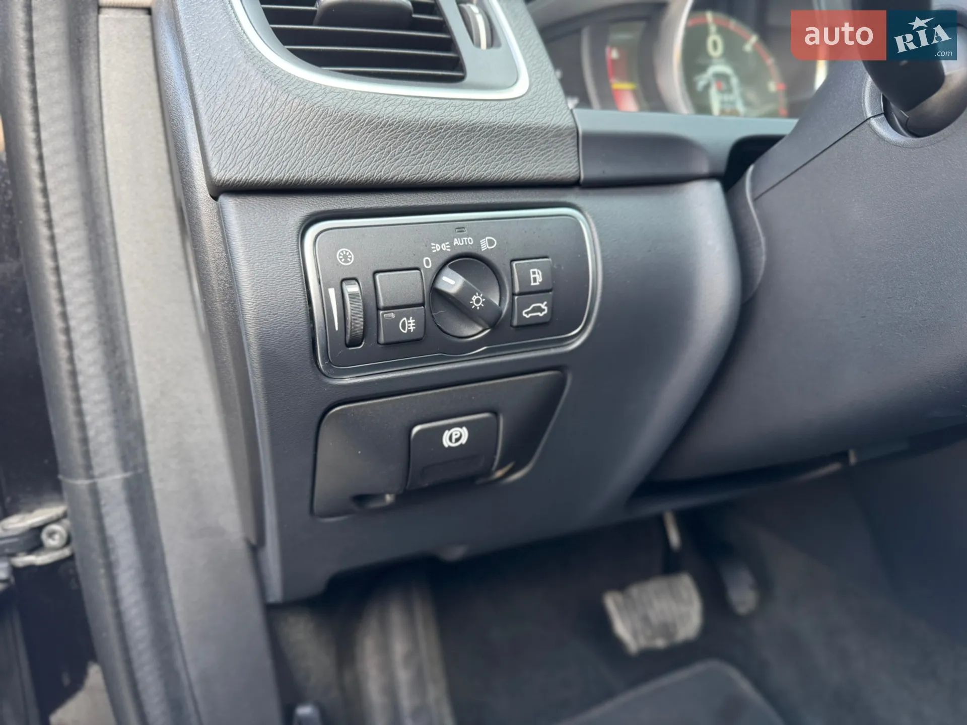 2015 Volvo V60 - мініатюра 31