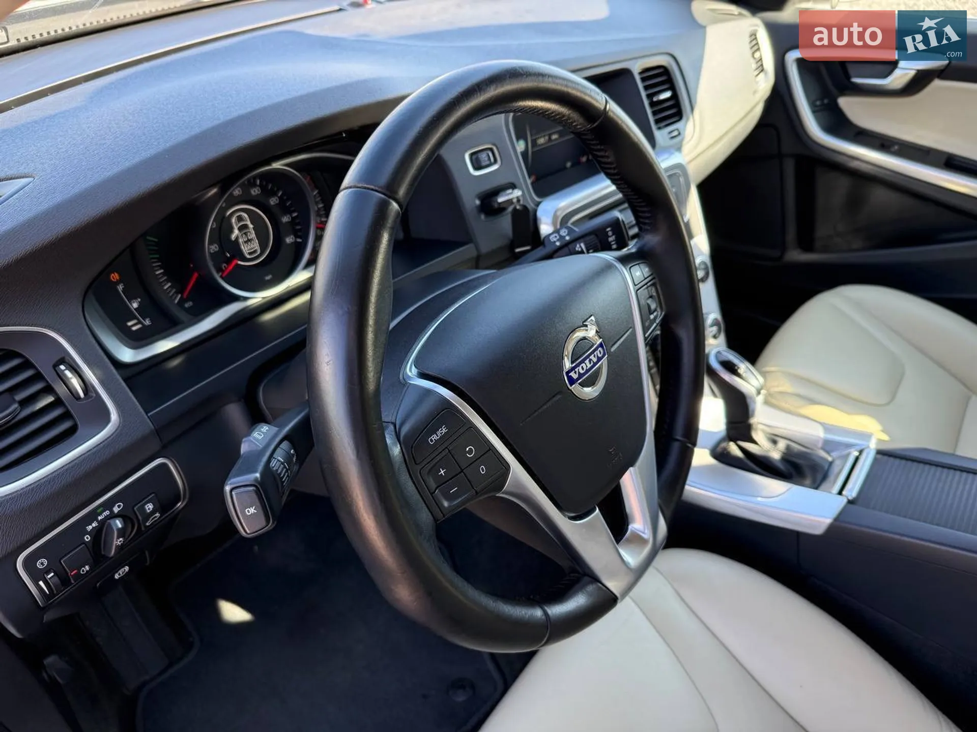 2017 Volvo V60 - мініатюра 29