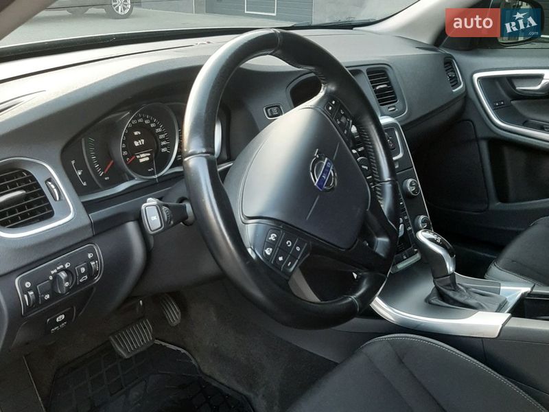 Универсал Volvo V60 2013 в Белой Церкви фото 18 Универсал Volvo V60 2013 в Белой Церкви