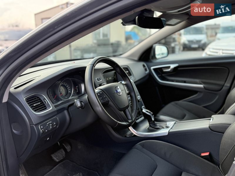 Универсал Volvo V60 2016 в Ровно