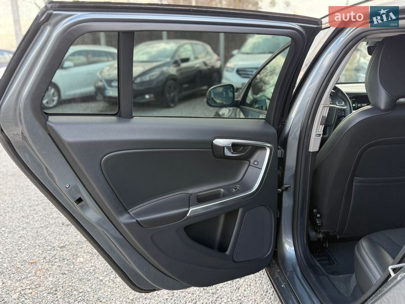 Универсал Volvo V60 2016 в Ровно