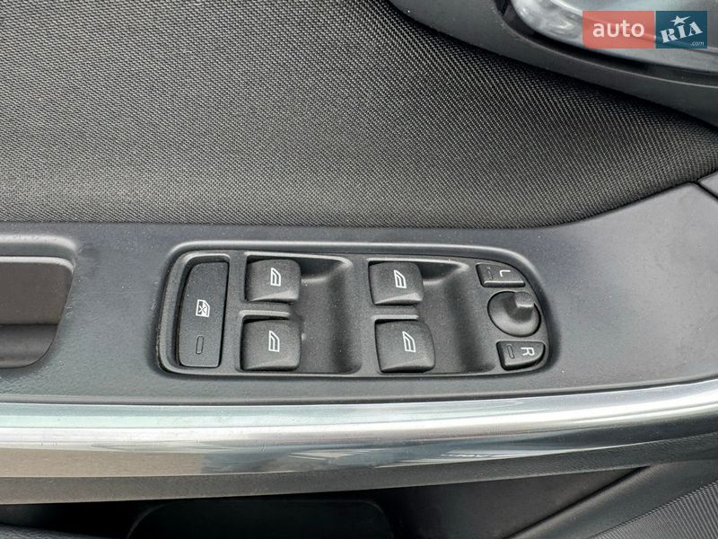 Универсал Volvo V60 2013 в Киеве фото 53 Универсал Volvo V60 2013 в Киеве