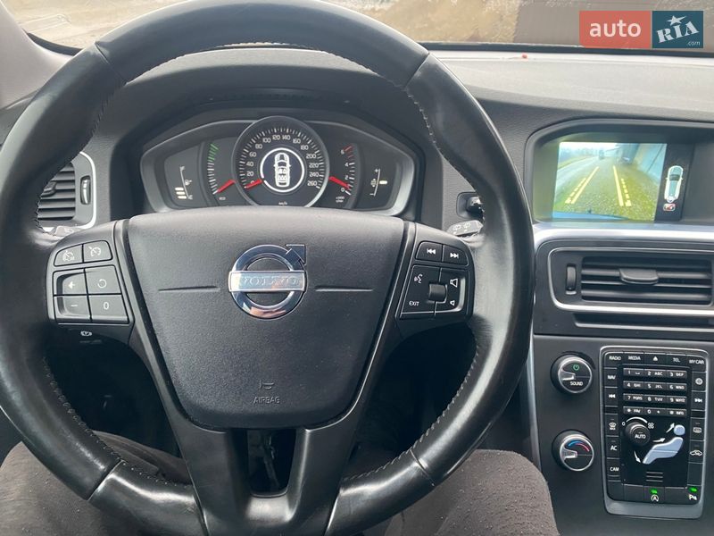 Универсал Volvo V60 2014 в Косове