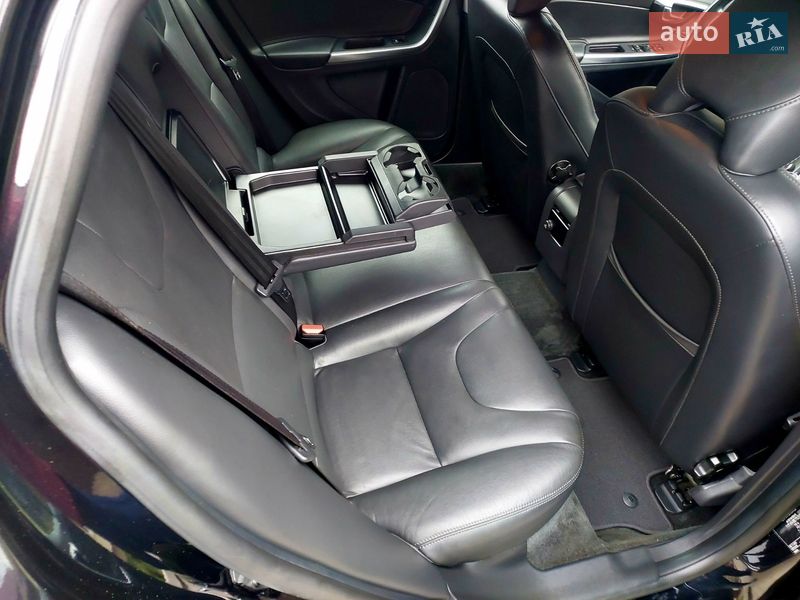 Универсал Volvo V60 2014 в Бродах