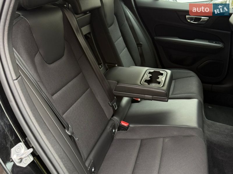 Универсал Volvo V60 2020 в Тернополе фото 79 Универсал Volvo V60 2020 в Тернополе