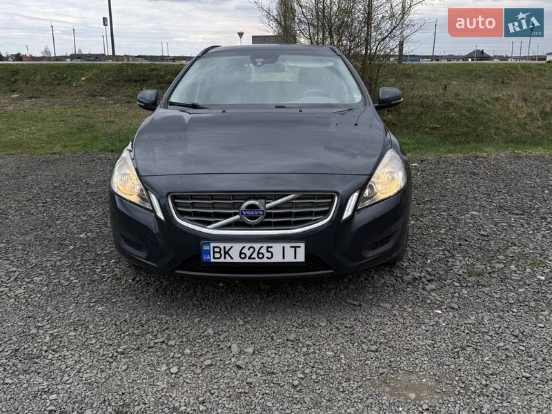 Універсал Volvo V60 2012 в Вараші