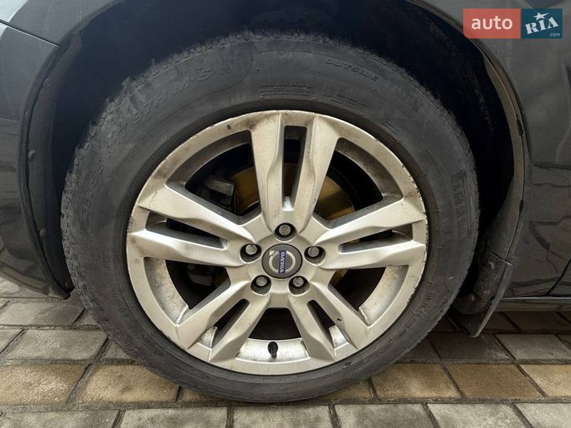 Універсал Volvo V60 2012 в Вараші