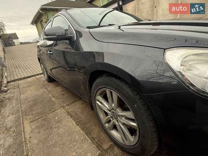 Універсал Volvo V60 2012 в Вараші