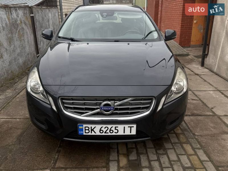 Універсал Volvo V60 2012 в Вараші