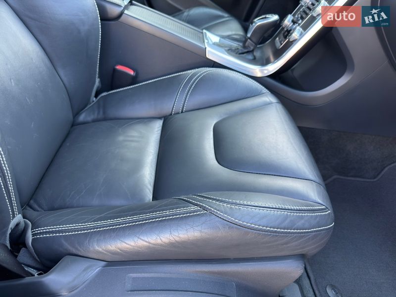 Універсал Volvo V60 2014 в Києві