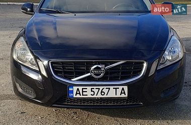 Универсал Volvo V60 2012 в Новомосковске