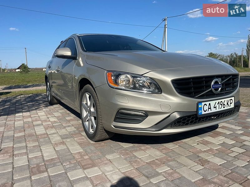 Универсал Volvo V60 2016 в Смеле