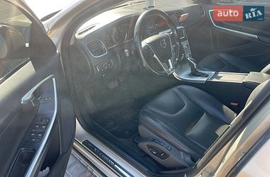 Универсал Volvo V60 2016 в Смеле
