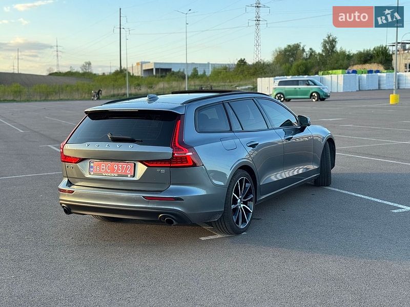 Универсал Volvo V60 2019 в Ровно