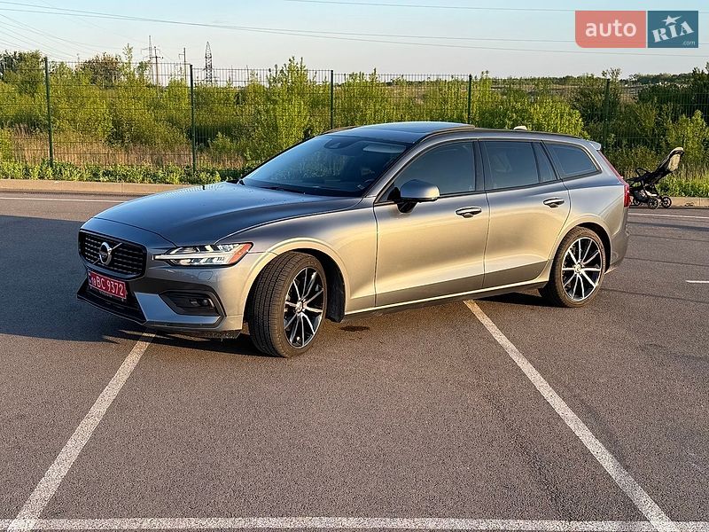 Универсал Volvo V60 2019 в Ровно
