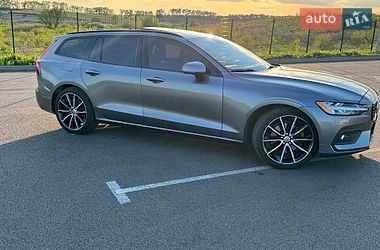 Универсал Volvo V60 2019 в Ровно
