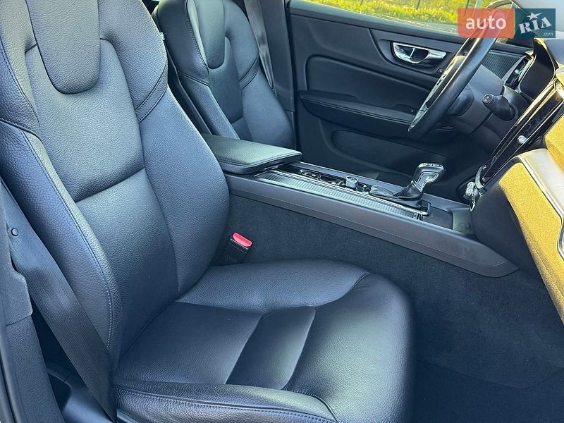 Универсал Volvo V60 2019 в Ровно