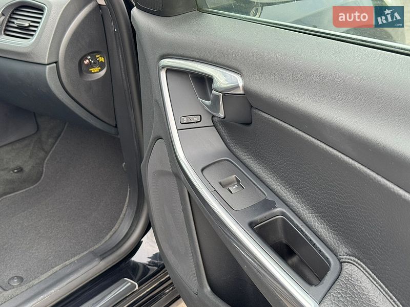 Универсал Volvo V60 2013 в Радивилове фото 41 Универсал Volvo V60 2013 в Радивилове