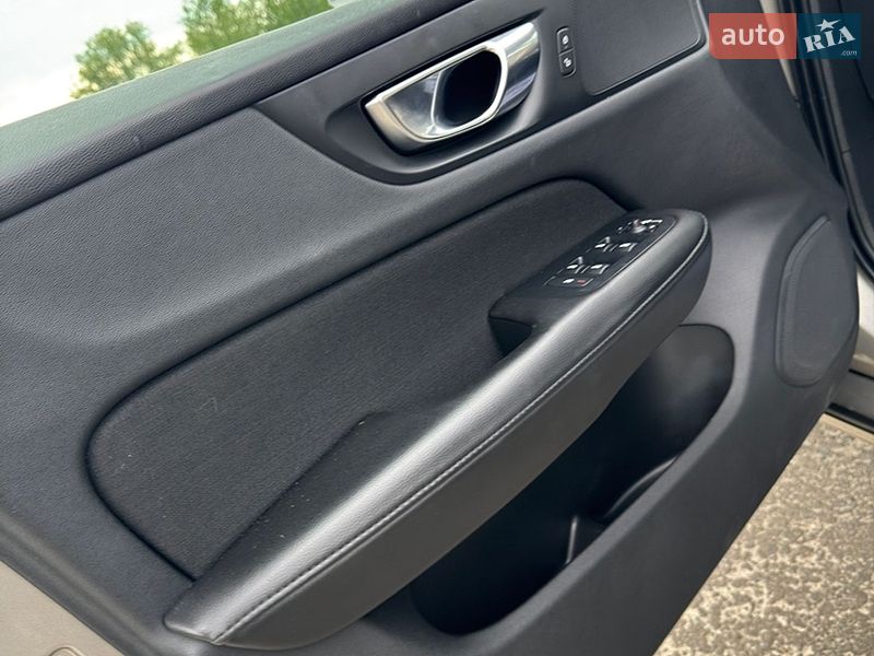 Универсал Volvo V60 2021 в Трускавце