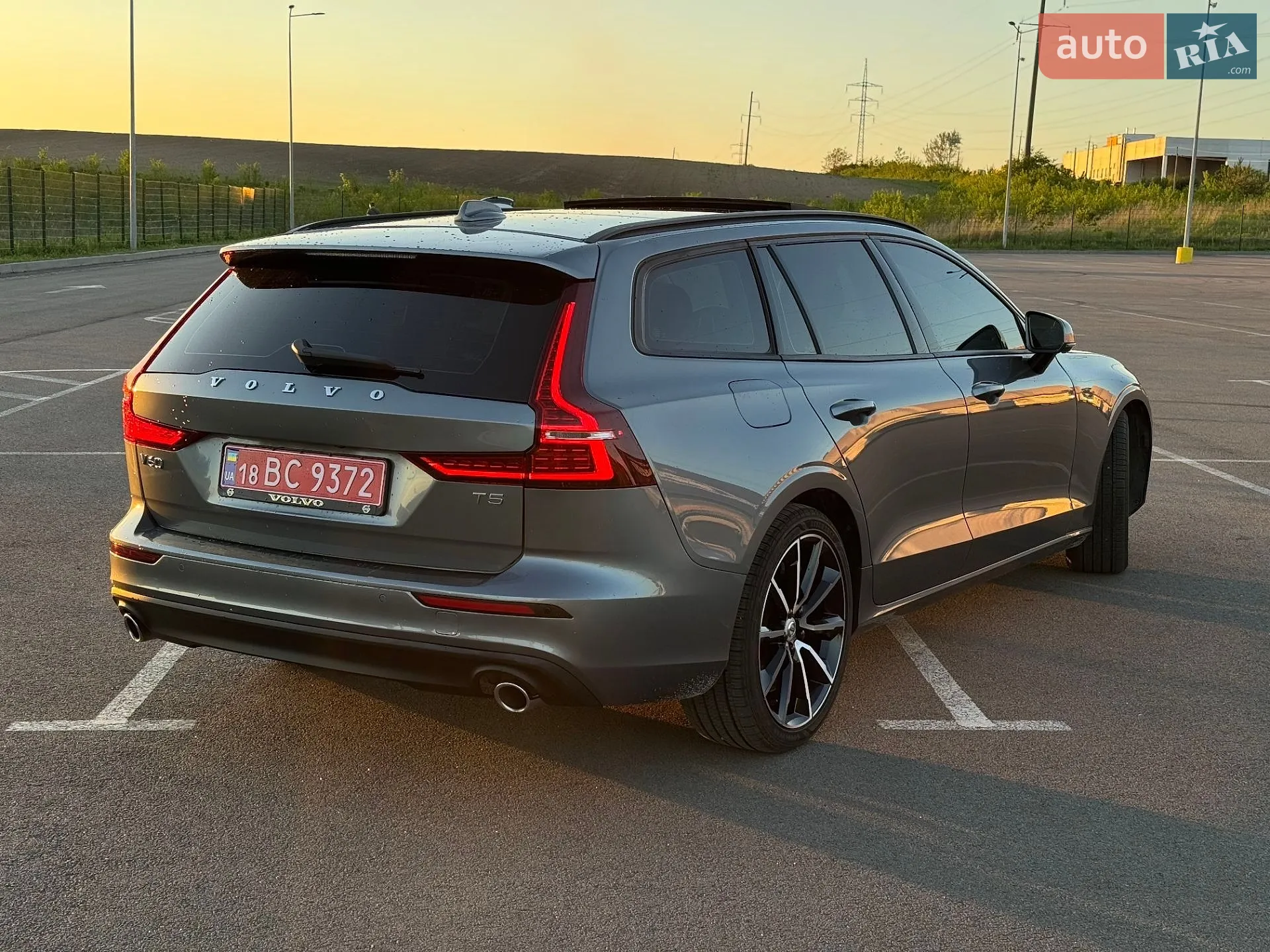 2019 Volvo V60 - мініатюра 36