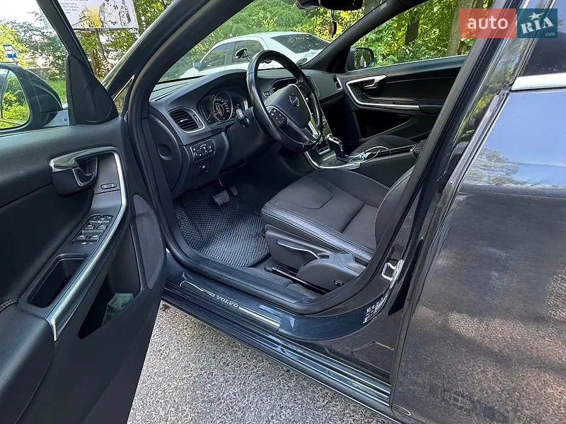 Volvo V60 2015 VIN YV1FW73CDF1259966 фото оголошення 7 з 48